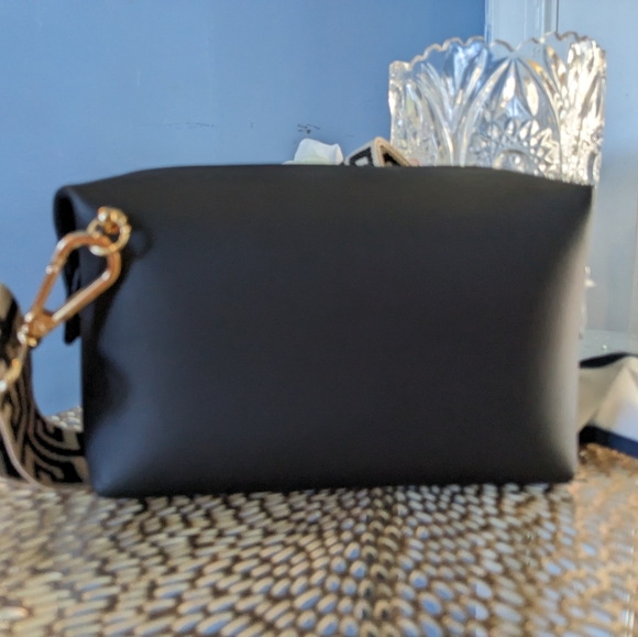 Givenchy - Picture 11 of 13